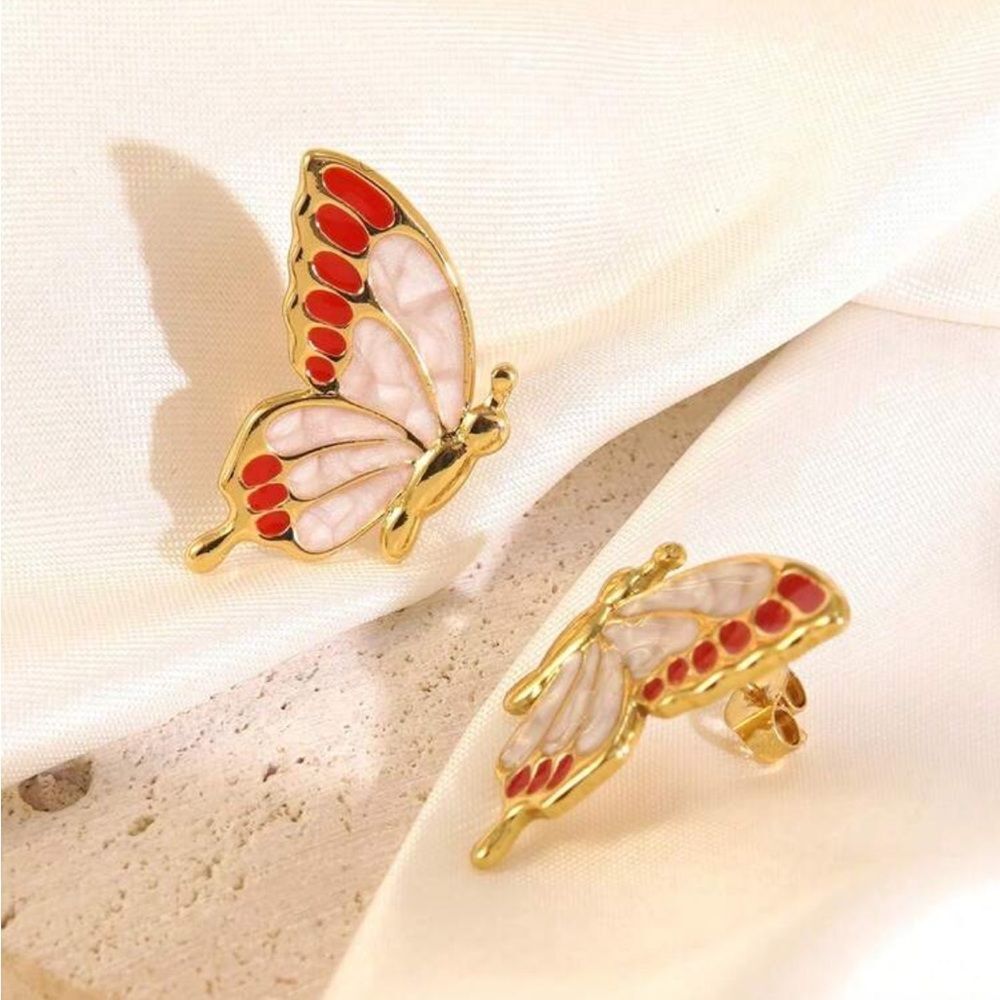 Red Butterfly Earrings Q980